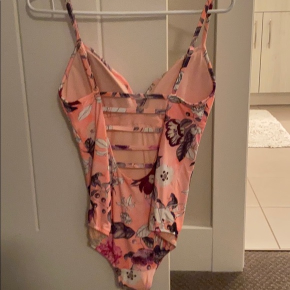 Brand new never worn seafolly bathing suit. - Picture 5 of 8